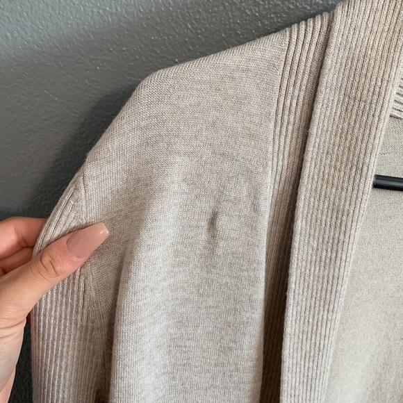 A nice cozy over wear! - Picture 3 of 4